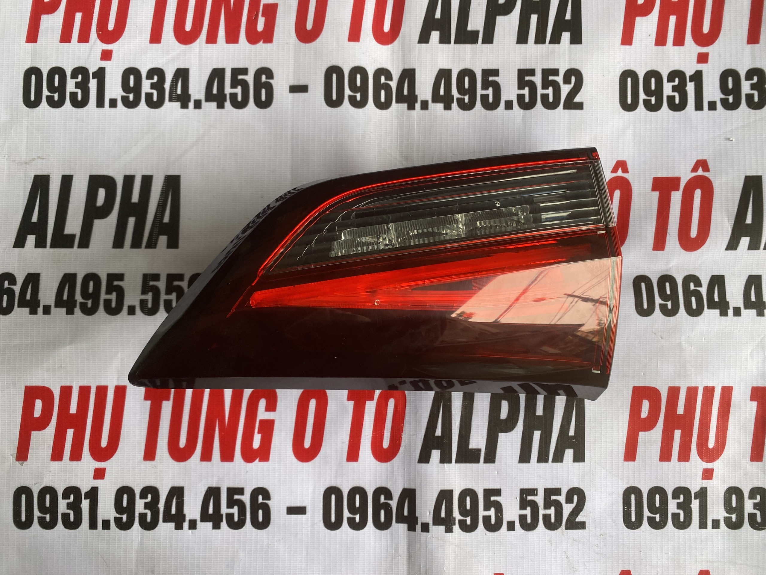 đèn hậu mitsubishi