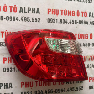 Đèn hậu ngoài tài Camry 2012