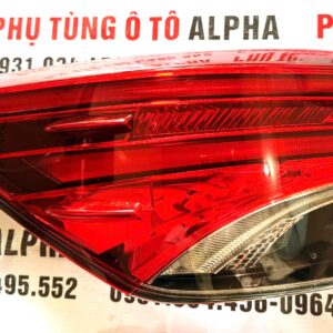 Đèn hậu ngoài tài Fortuner 2017