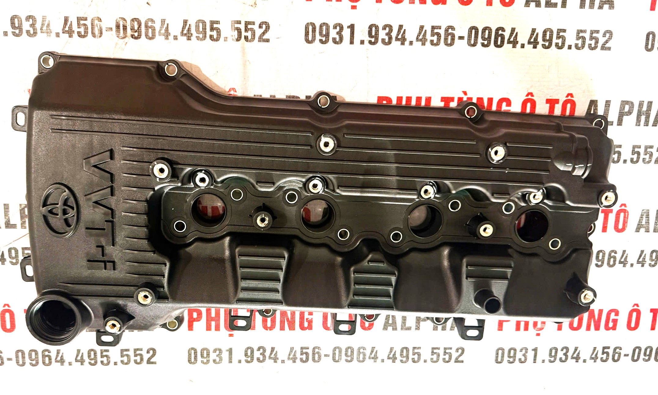 Nắp giàn cò Toyota Innova 2010
